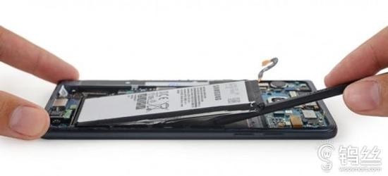 三星深陷爆炸門(mén)的背后 你手機(jī)里的電池安全嗎？_pic1