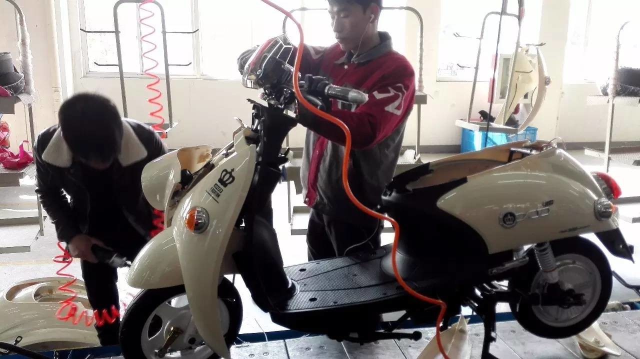 專業(yè)生產(chǎn)PVC護套、銅排、鋁排、新能源電池銅/鋁軟連接-人禾電子