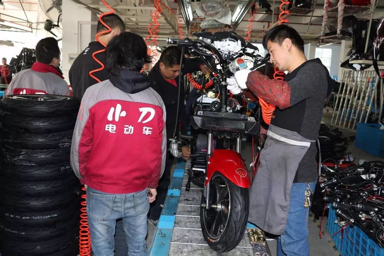 專業(yè)生產(chǎn)PVC護套、銅排、鋁排、新能源電池銅/鋁軟連接-人禾電子